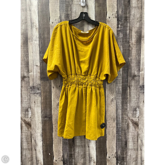 Dress Casual Short By Tularosa In Gold, Size: Xs