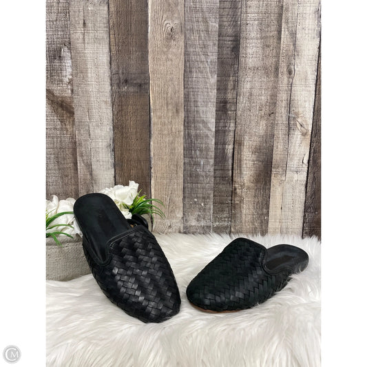 Shoes Flats By Olukai In Black, Size: 9