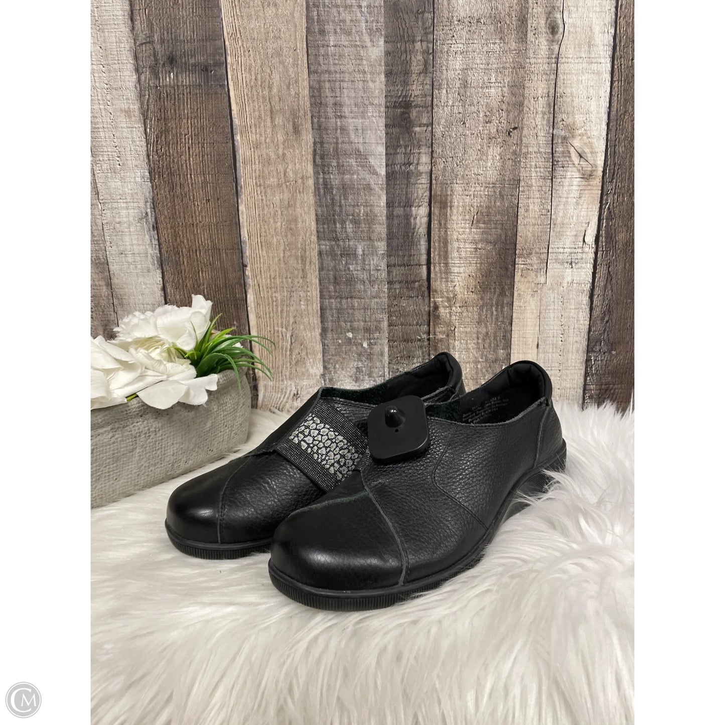 Shoes Heels Wedge By Clothes Mentor In Black, Size: 9