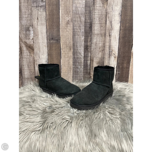 Boots Designer By Ugg In Black, Size: 8
