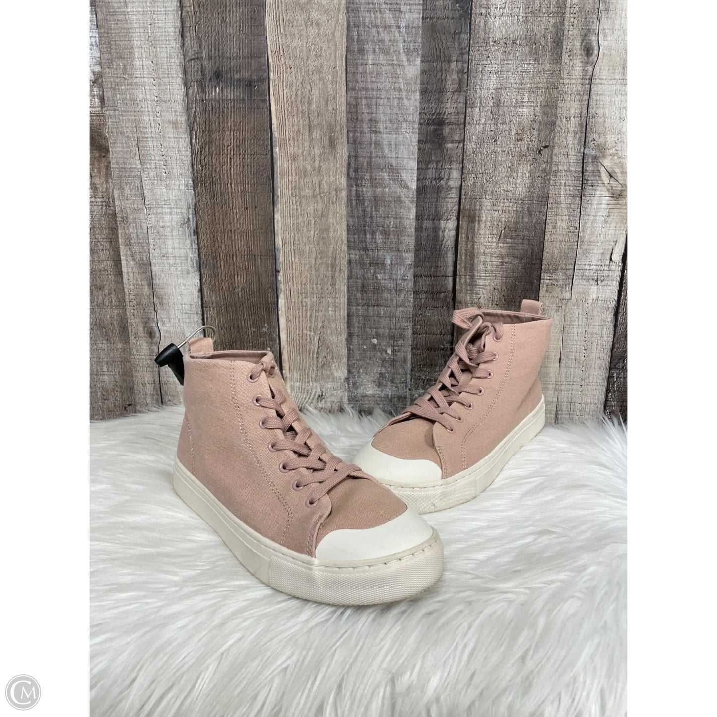 Shoes Sneakers By Universal Standard In Pink, Size: 8