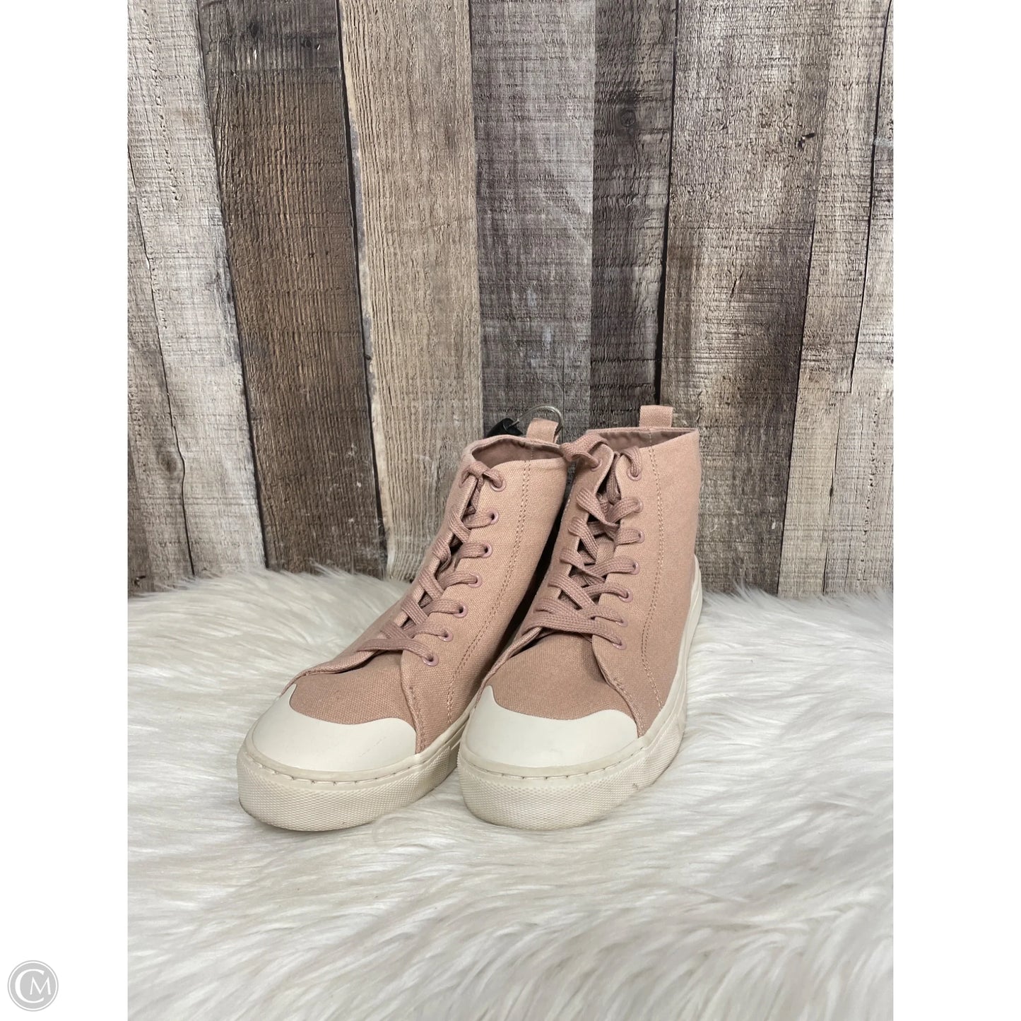 Shoes Sneakers By Universal Standard In Pink, Size: 8