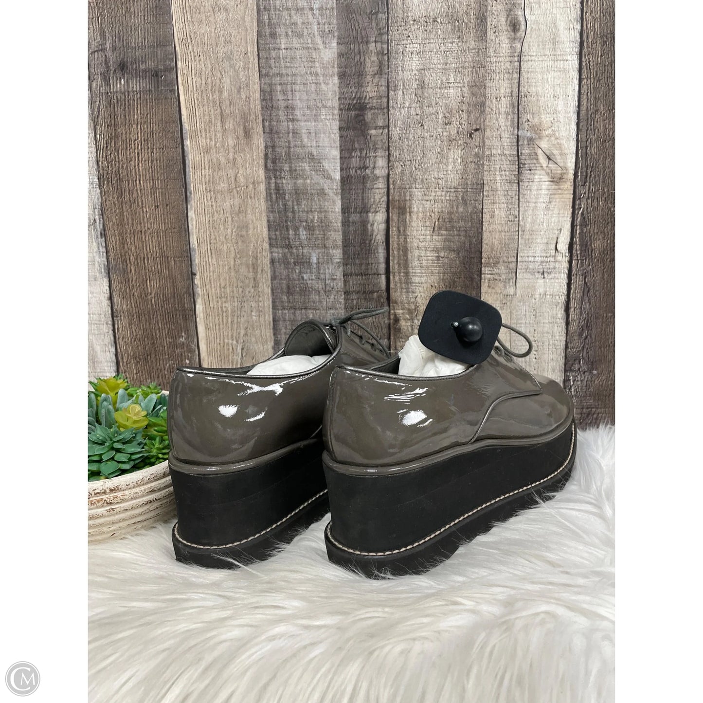 Shoes Designer By Stuart Weitzman In Grey, Size: 7.5