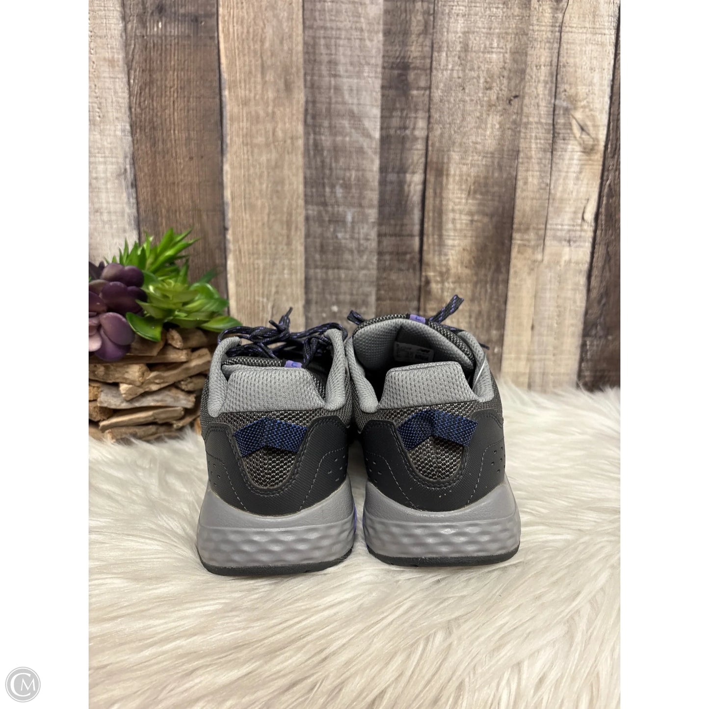 Shoes Athletic By New Balance In Grey, Size: 9.5