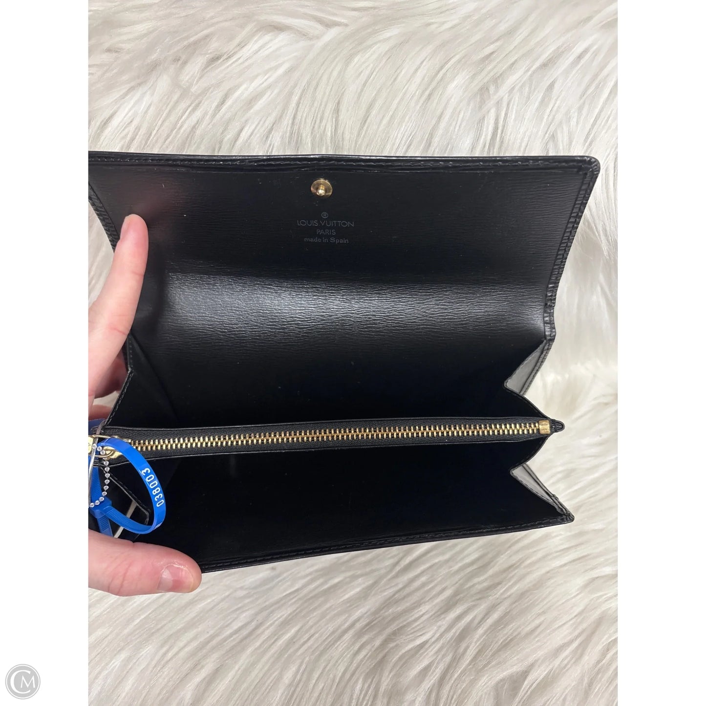 Wallet Luxury Designer By Louis Vuitton, Size: Medium