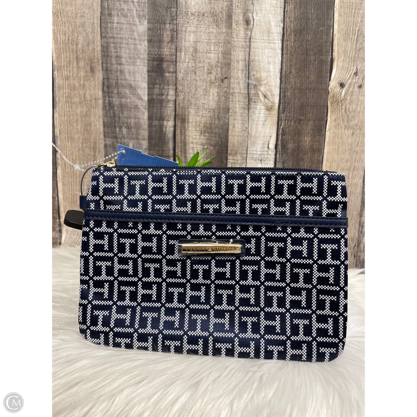 Wristlet By Tommy Hilfiger, Size: Large