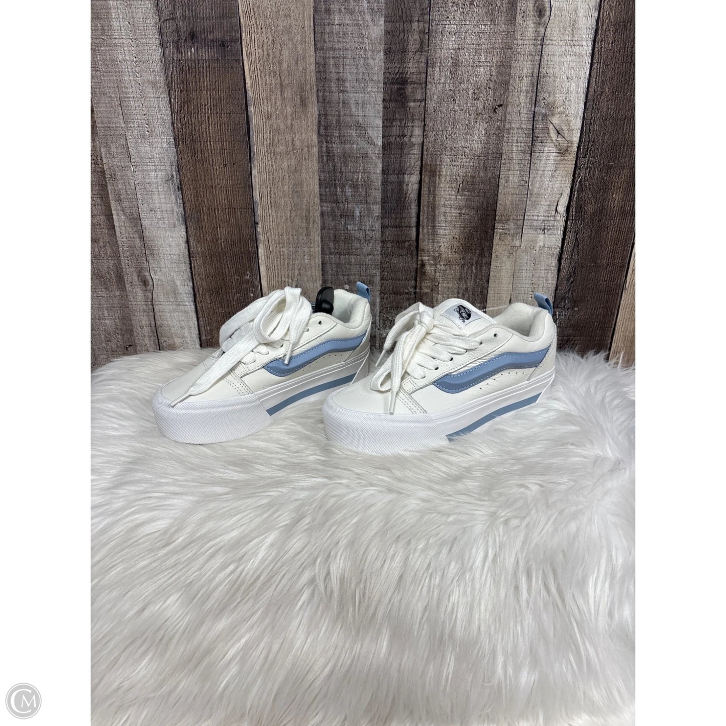 Shoes Sneakers By Vans In Cream, Size: 7