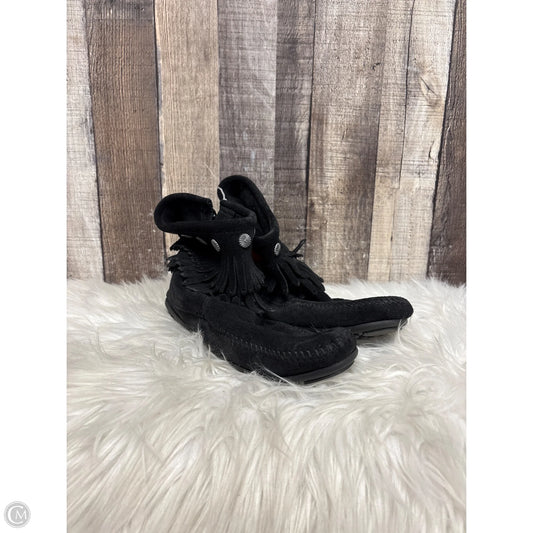 Boots Ankle Flats By Minnetonka In Black, Size: 9