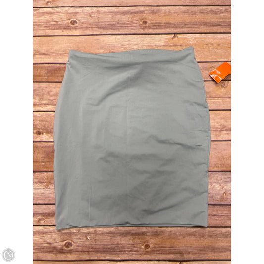 Skirt Mini & Short By Iris In Green, Size: M