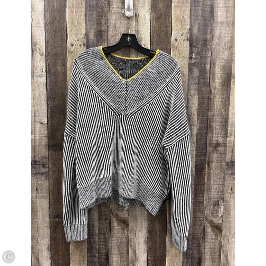 Sweater By Cmf In Black & White, Size: S