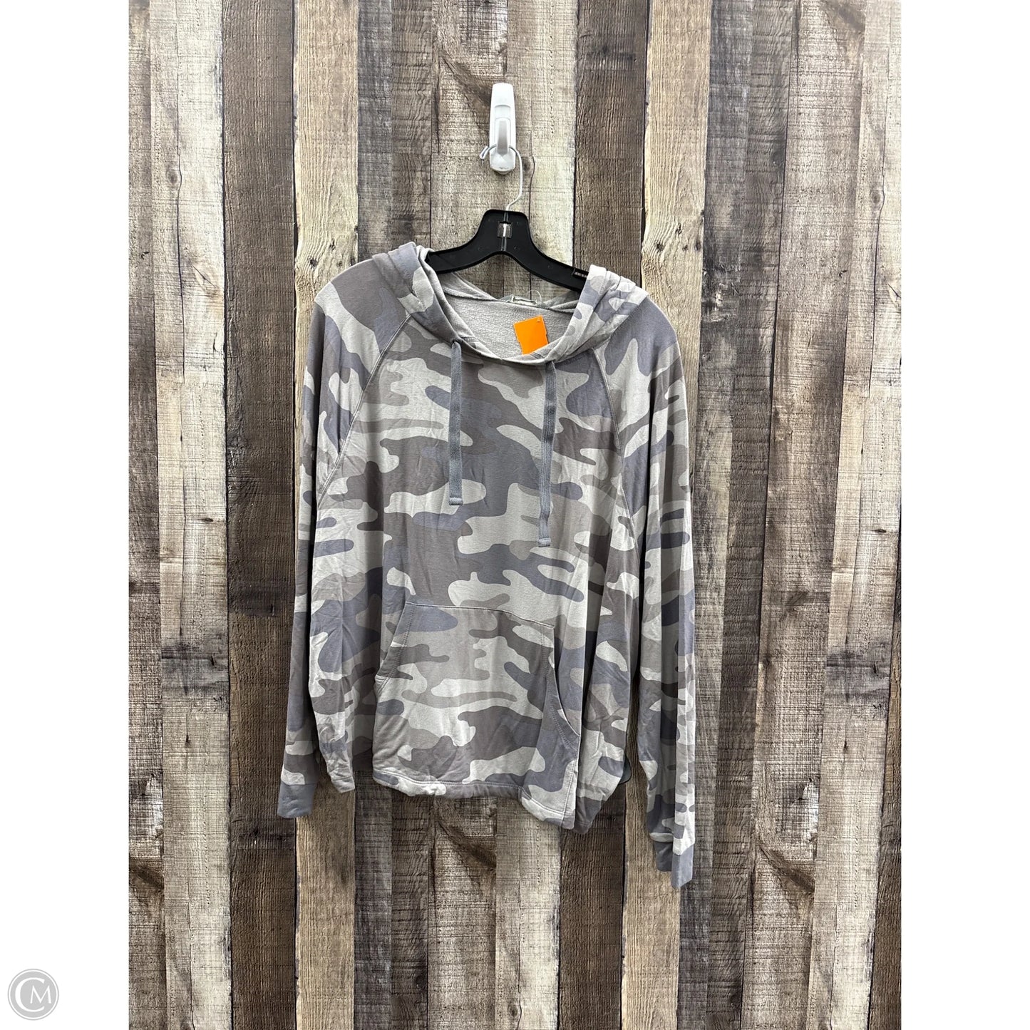 Top Long Sleeve By Natural Reflections In Camouflage Print, Size: L