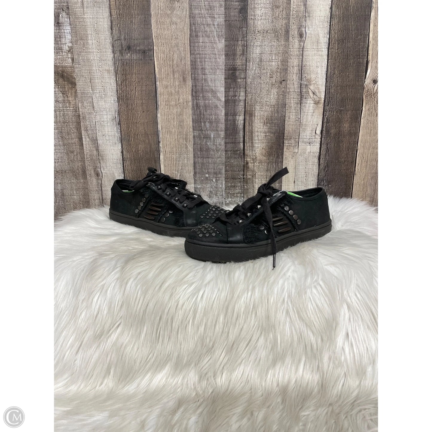 Shoes Designer By Ugg In Black, Size: 9