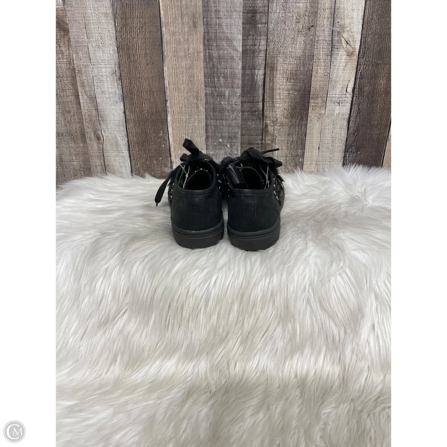 Shoes Designer By Ugg In Black, Size: 9