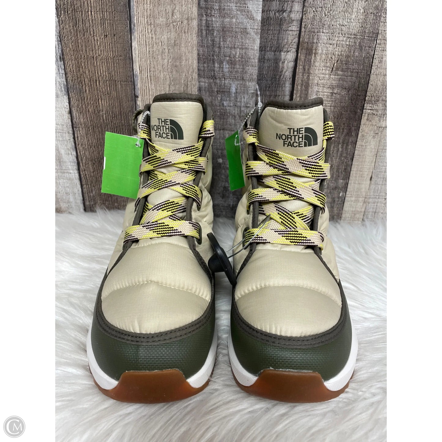 Boots Snow By The North Face In Green, Size: 9