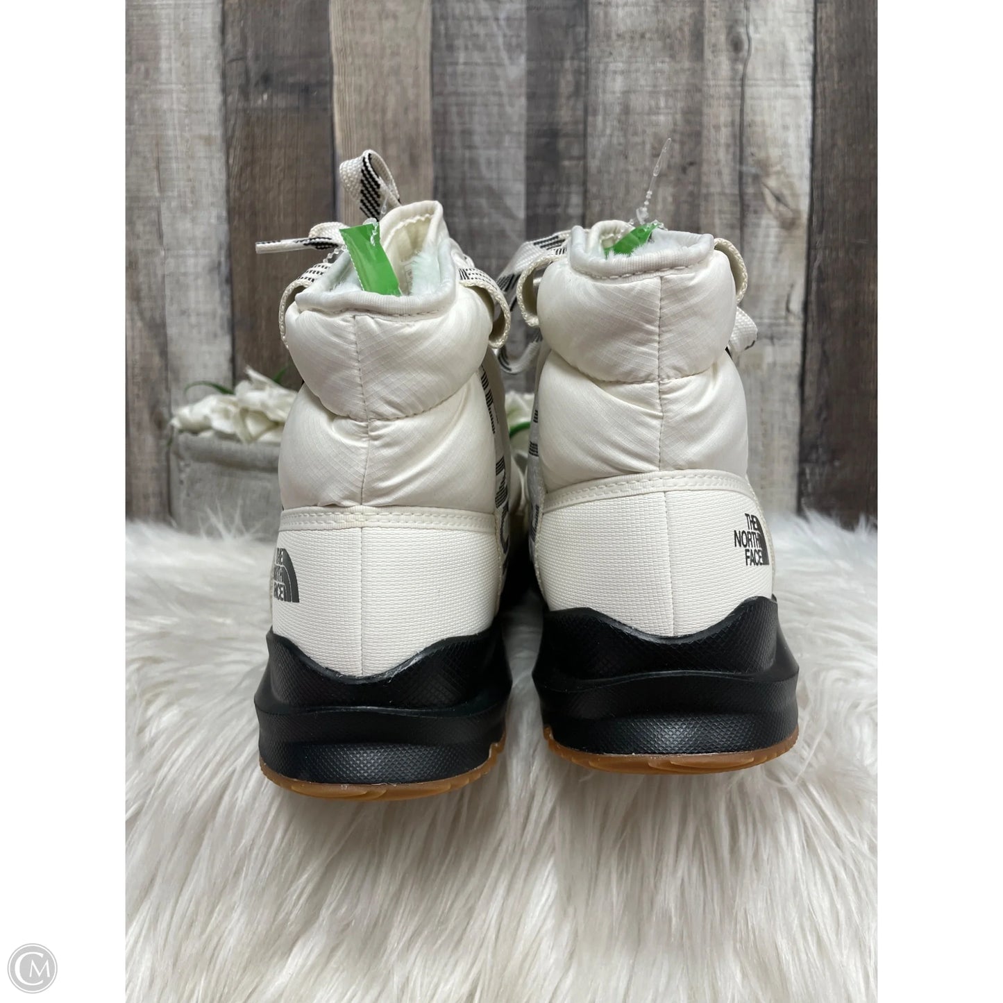 Boots Snow By The North Face In Ivory, Size: 11