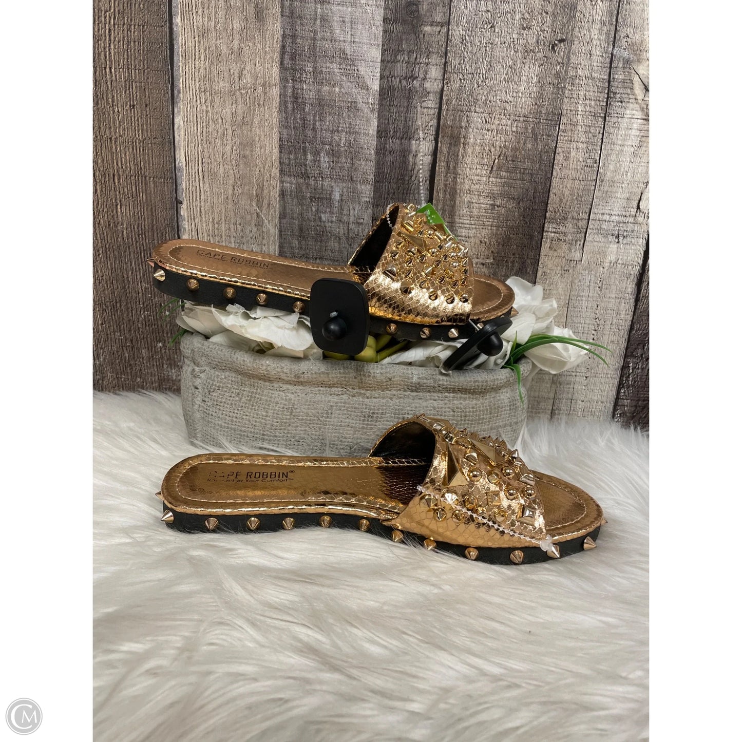 Sandals Flats By Cape Robbin In Gold, Size: 7