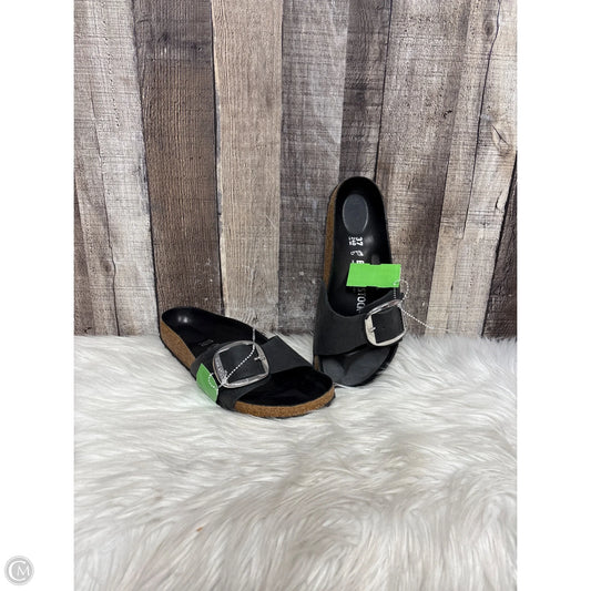 Sandals Flats By Birkenstock In Black, Size: 6