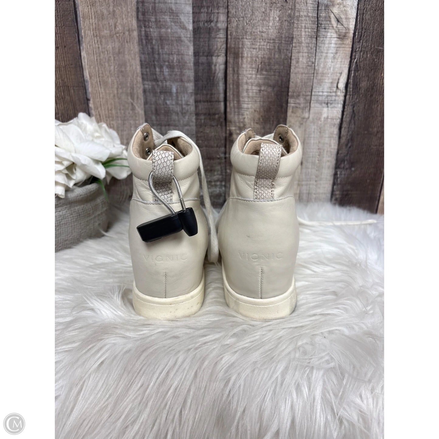 Boots Ankle Heels By Vionic In Cream, Size: 9.5