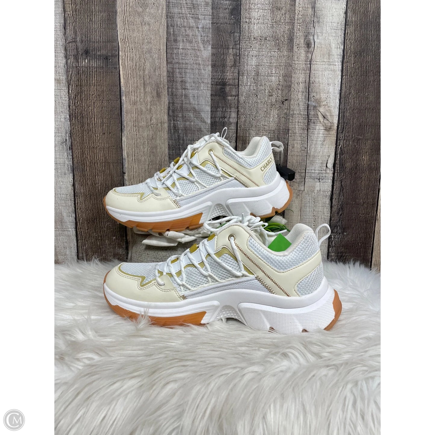 Shoes Athletic By Cme In White, Size: 9