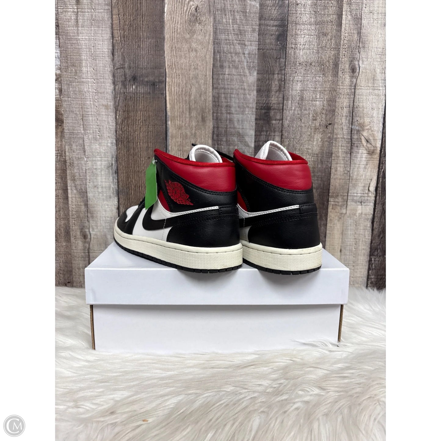 Shoes Luxury Designer By Jordan In Red, Size: 8
