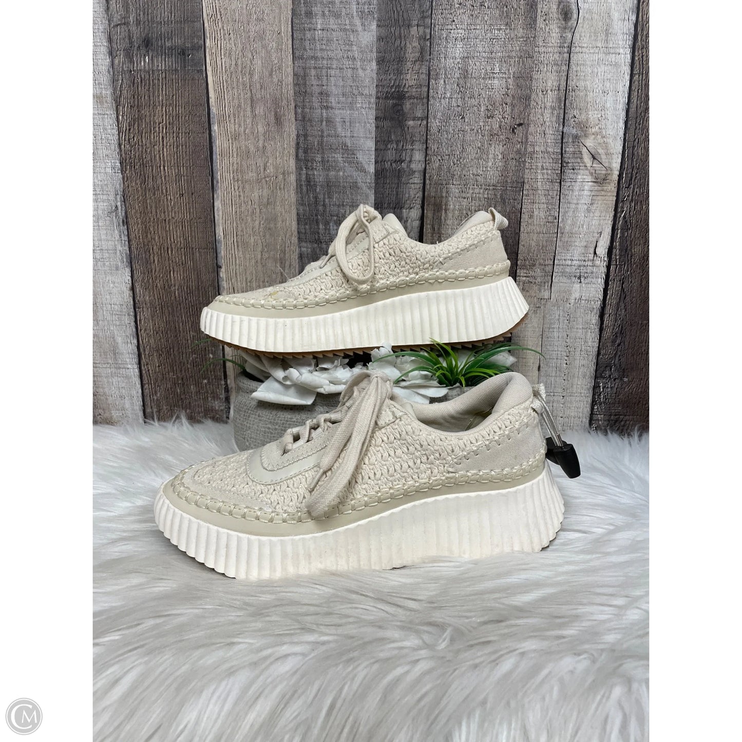 Shoes Sneakers By Dolce Vita In Beige, Size: 8