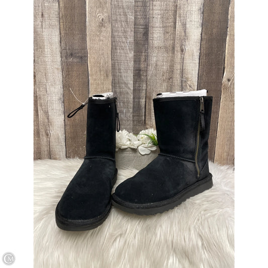 Boots Designer By Ugg In Black, Size: 8