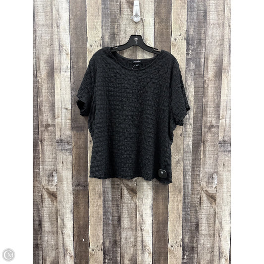 Top Short Sleeve By Torrid In Black, Size: 3x