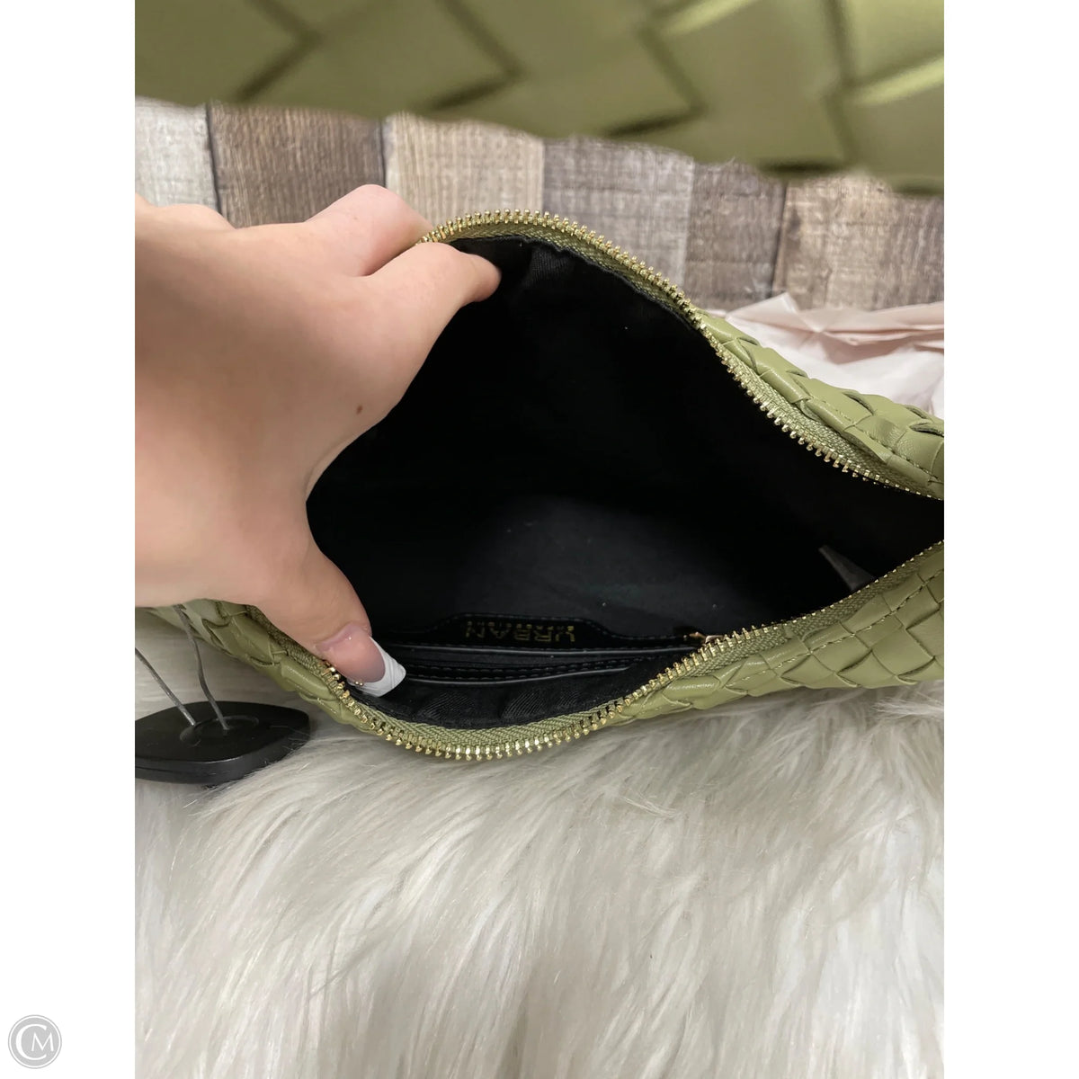 Handbag By Urban Expressions, Size: Medium