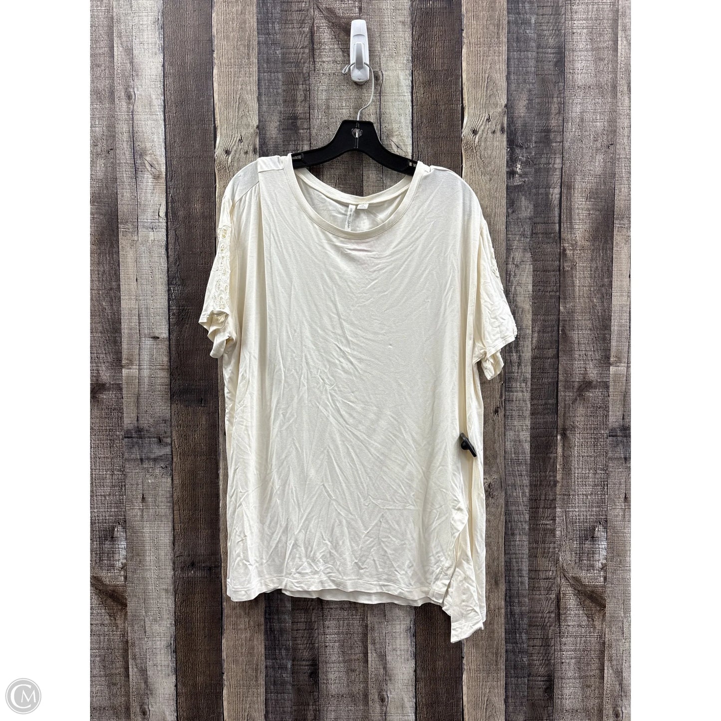 Top Short Sleeve By Cato In Cream, Size: Xl
