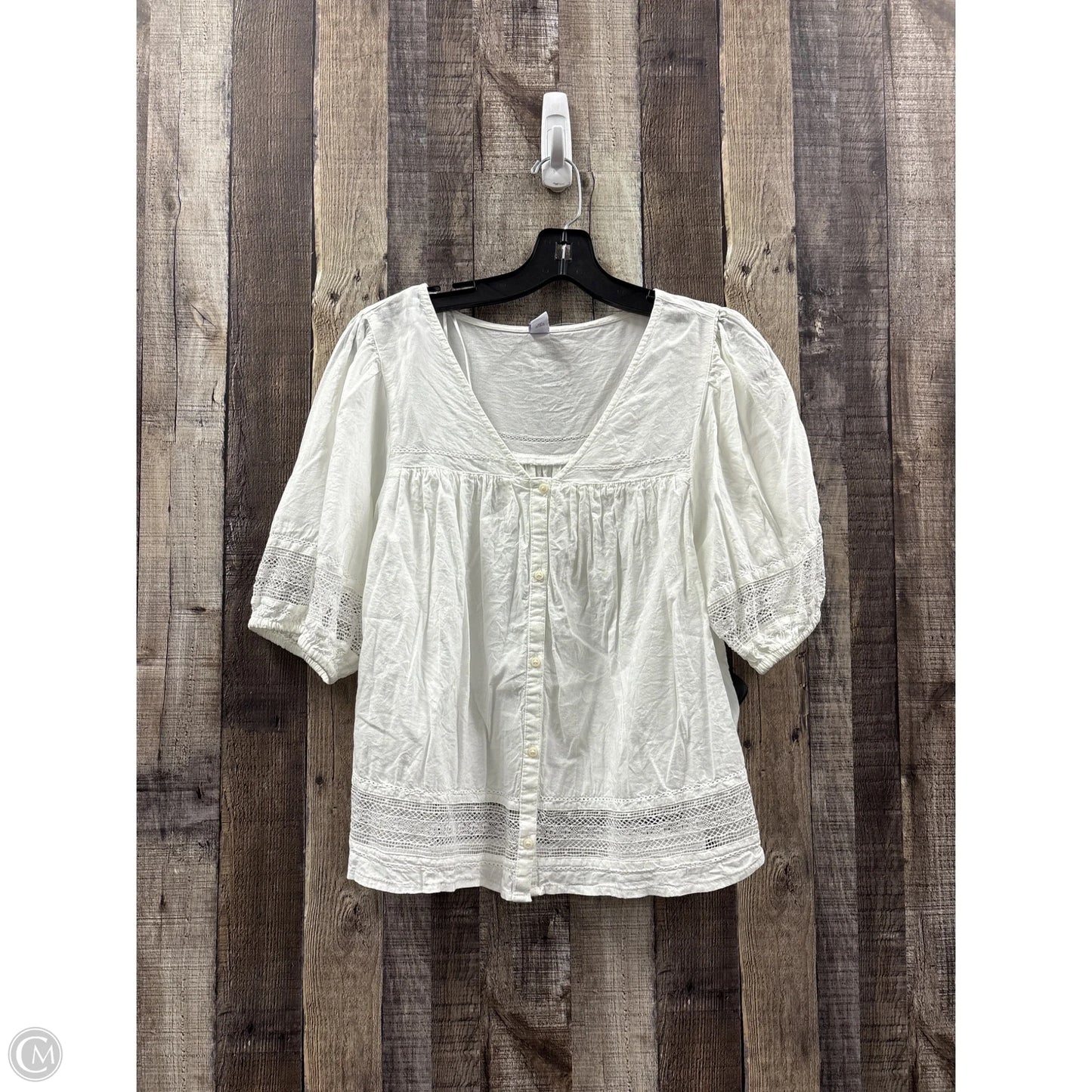 Top Short Sleeve By Old Navy In White, Size: M
