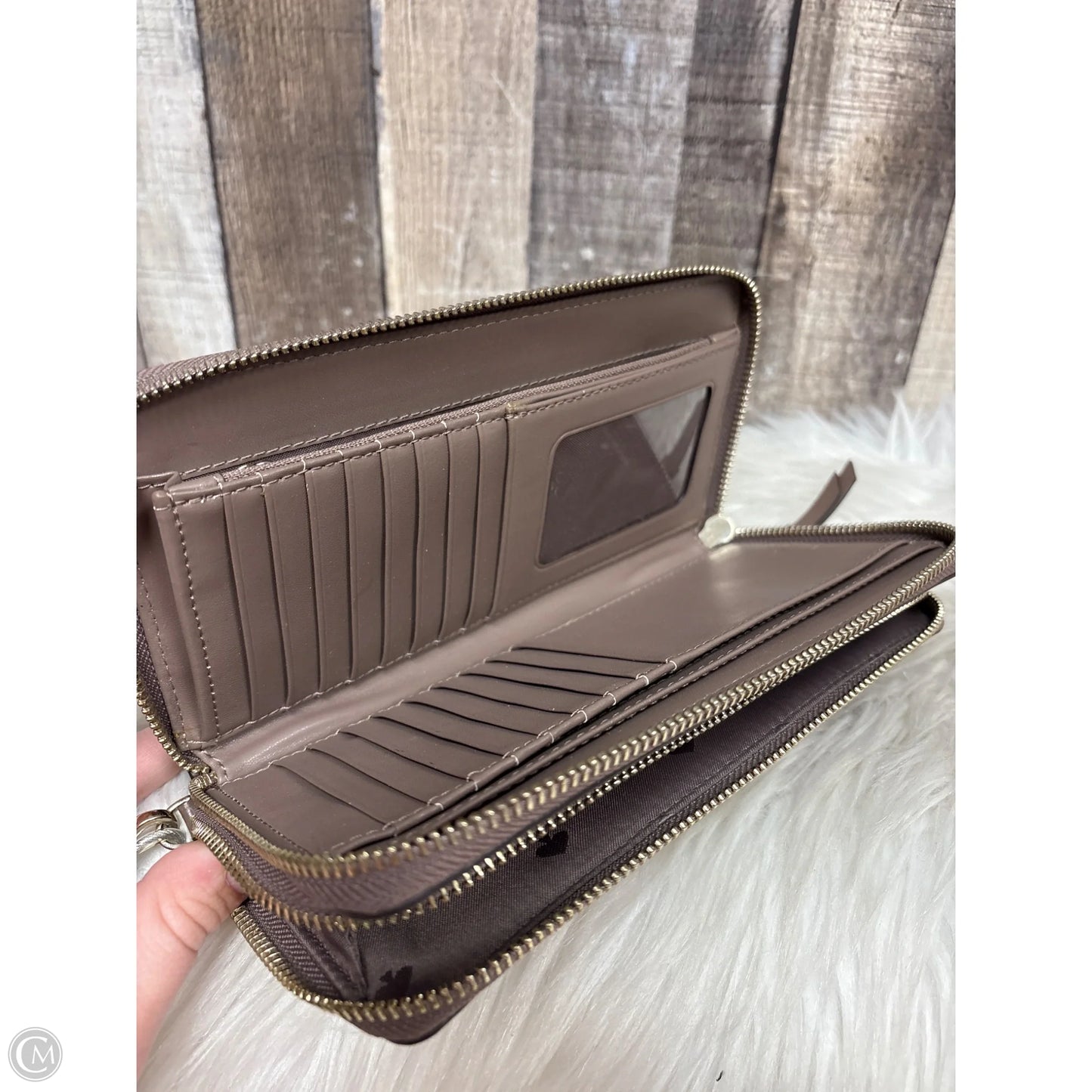 Wristlet Designer By Kate Spade, Size: Large
