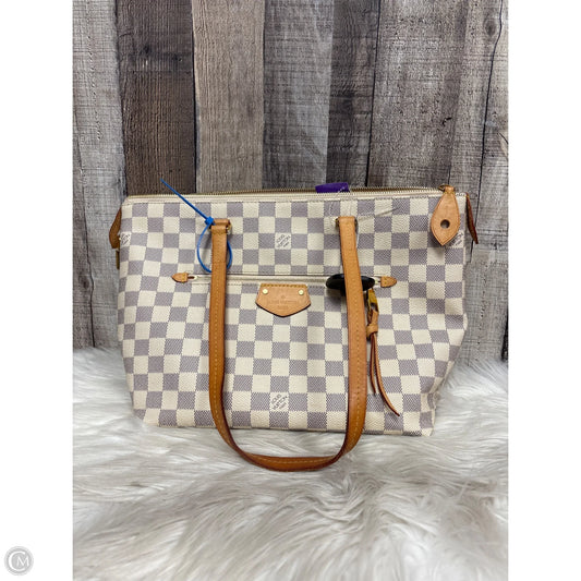 Handbag Luxury Designer By Louis Vuitton, Size: Medium