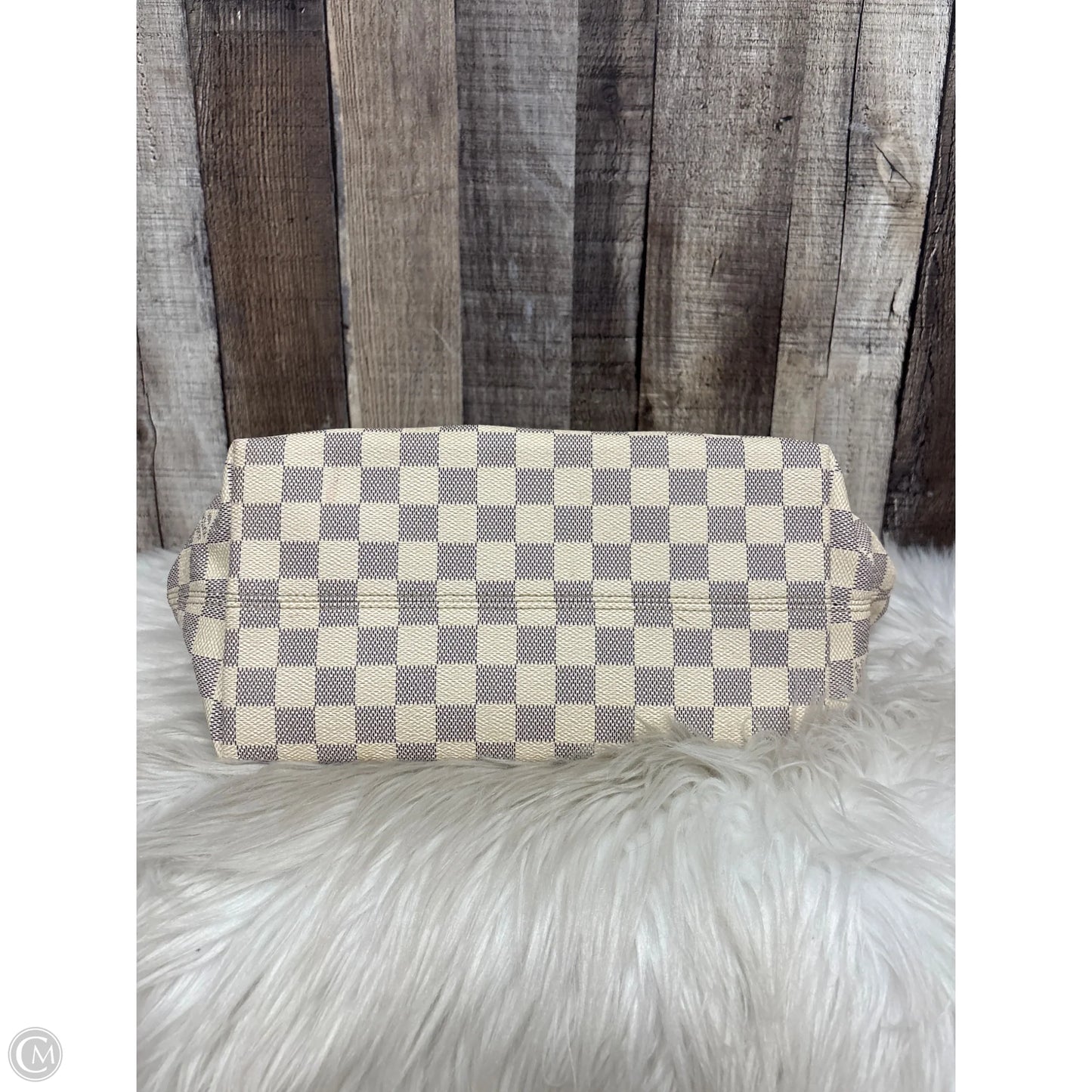 Handbag Luxury Designer By Louis Vuitton, Size: Medium