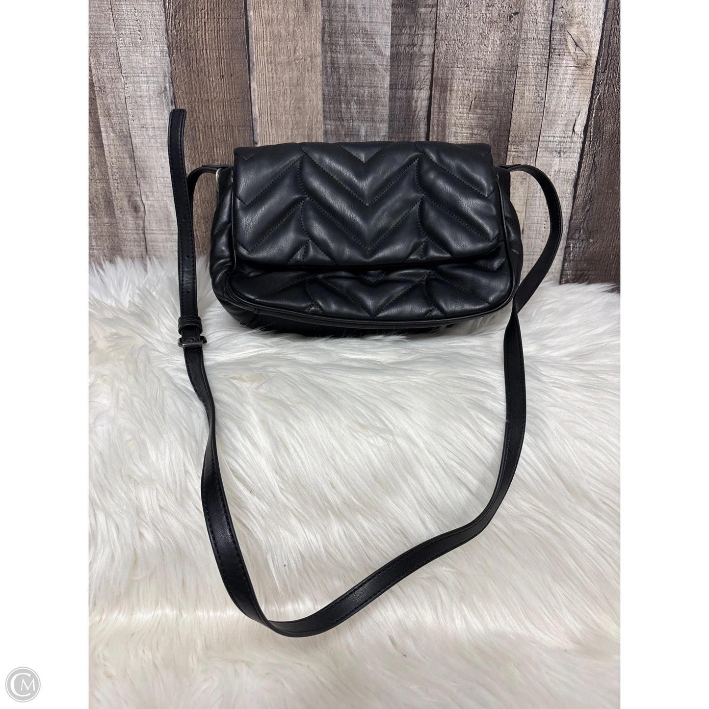Crossbody By Simply Vera, Size: Medium