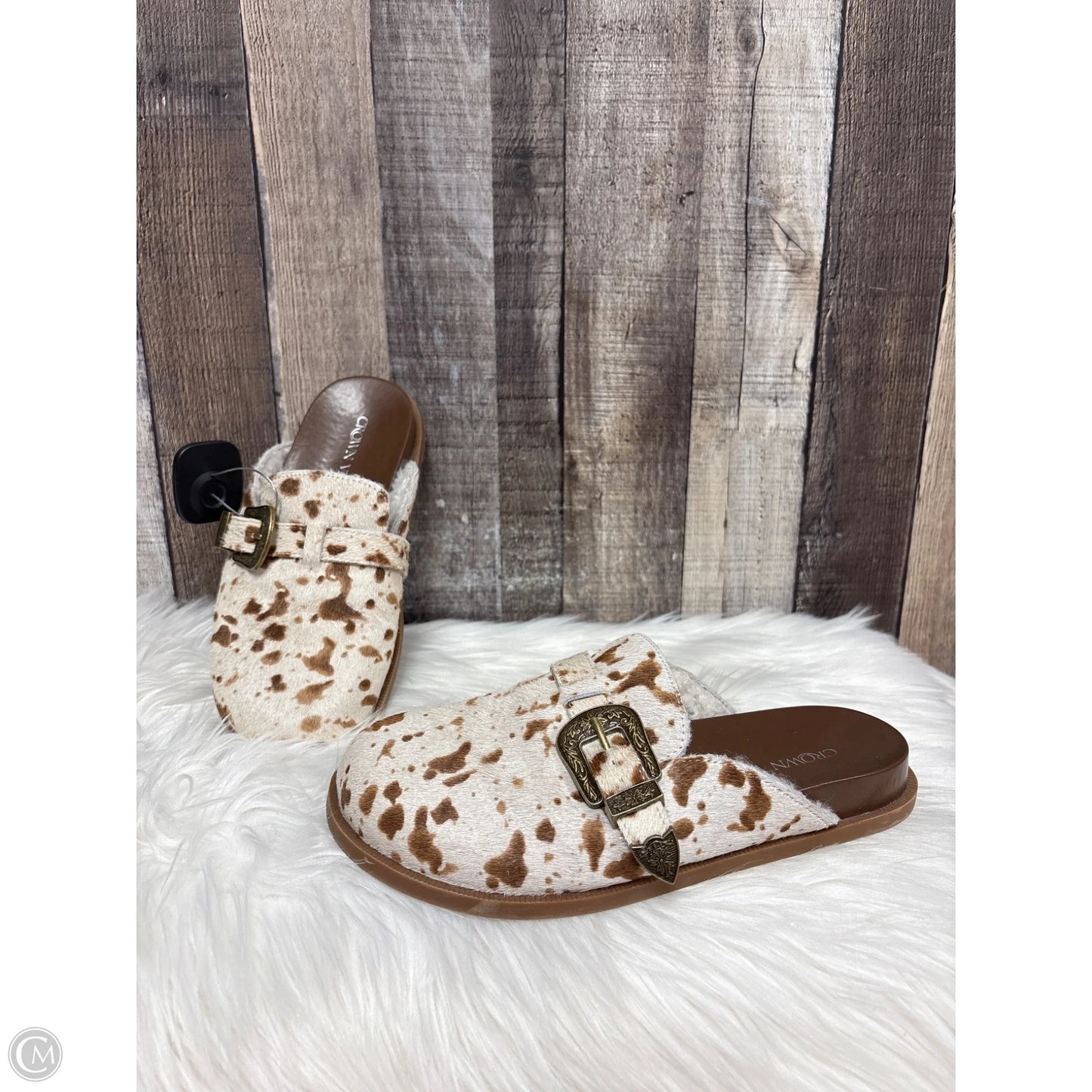 Shoes Flats By Crown Vintage In Animal Print, Size: 6.5