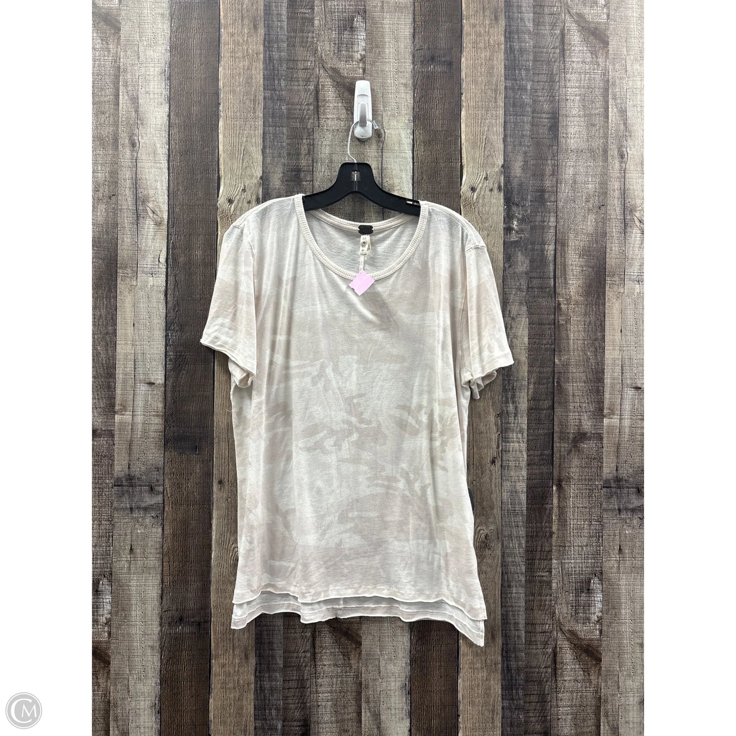 Top Short Sleeve By We The Free In Camouflage Print, Size: M