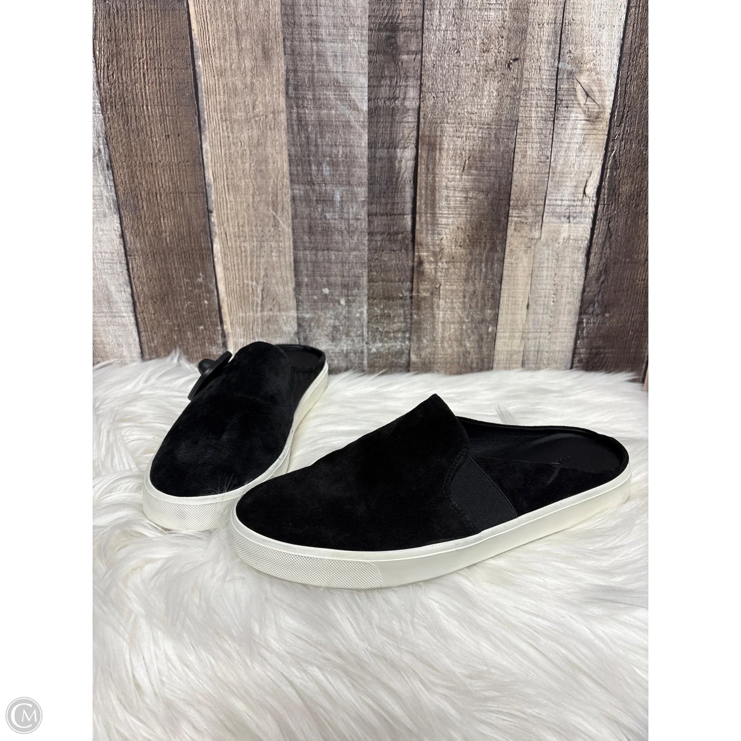 Shoes Flats By Vince In Black, Size: 8