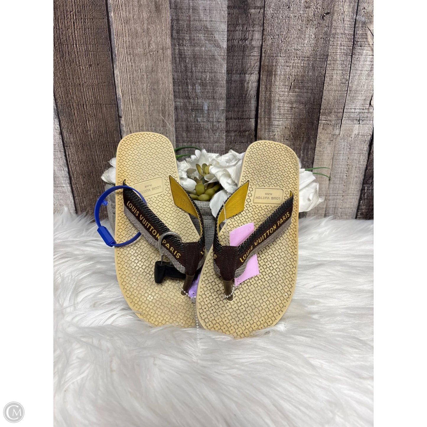 Sandals Luxury Designer By Louis Vuitton In Beige, Size: 7