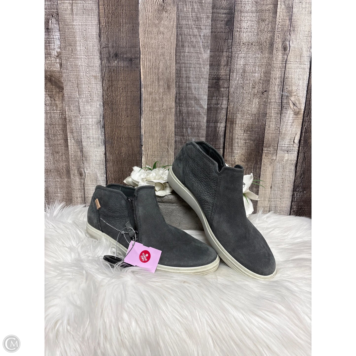 Boots Ankle Flats By Ecco In Grey, Size: 9