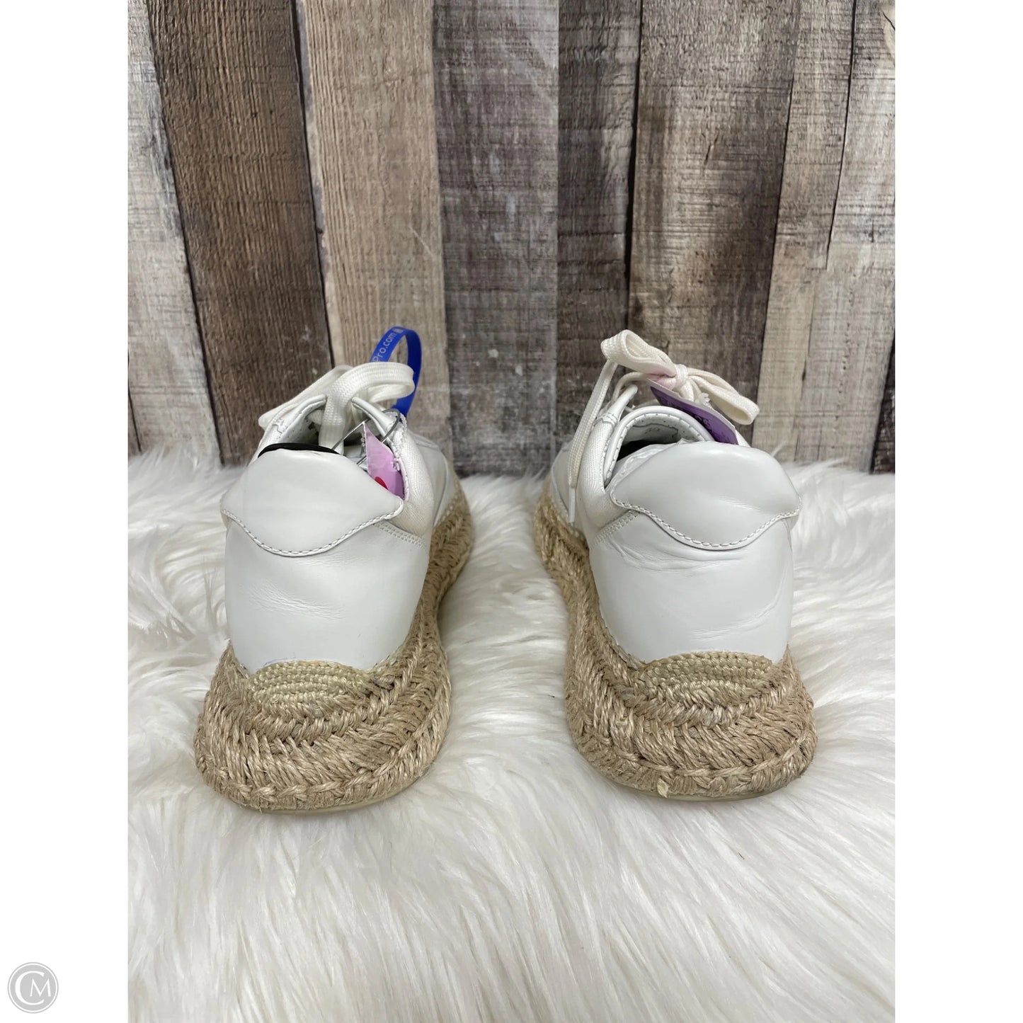 Shoes Luxury Designer By Christian Louboutin In White, Size: 9.5