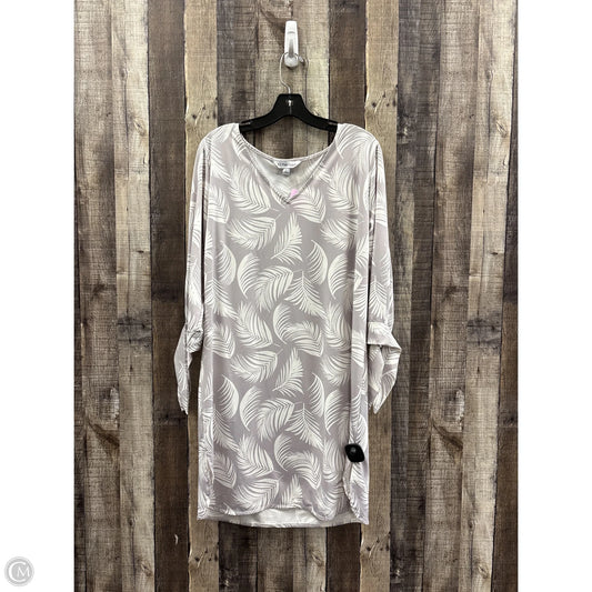 Dress Casual Short By Cme In Grey & White, Size: L