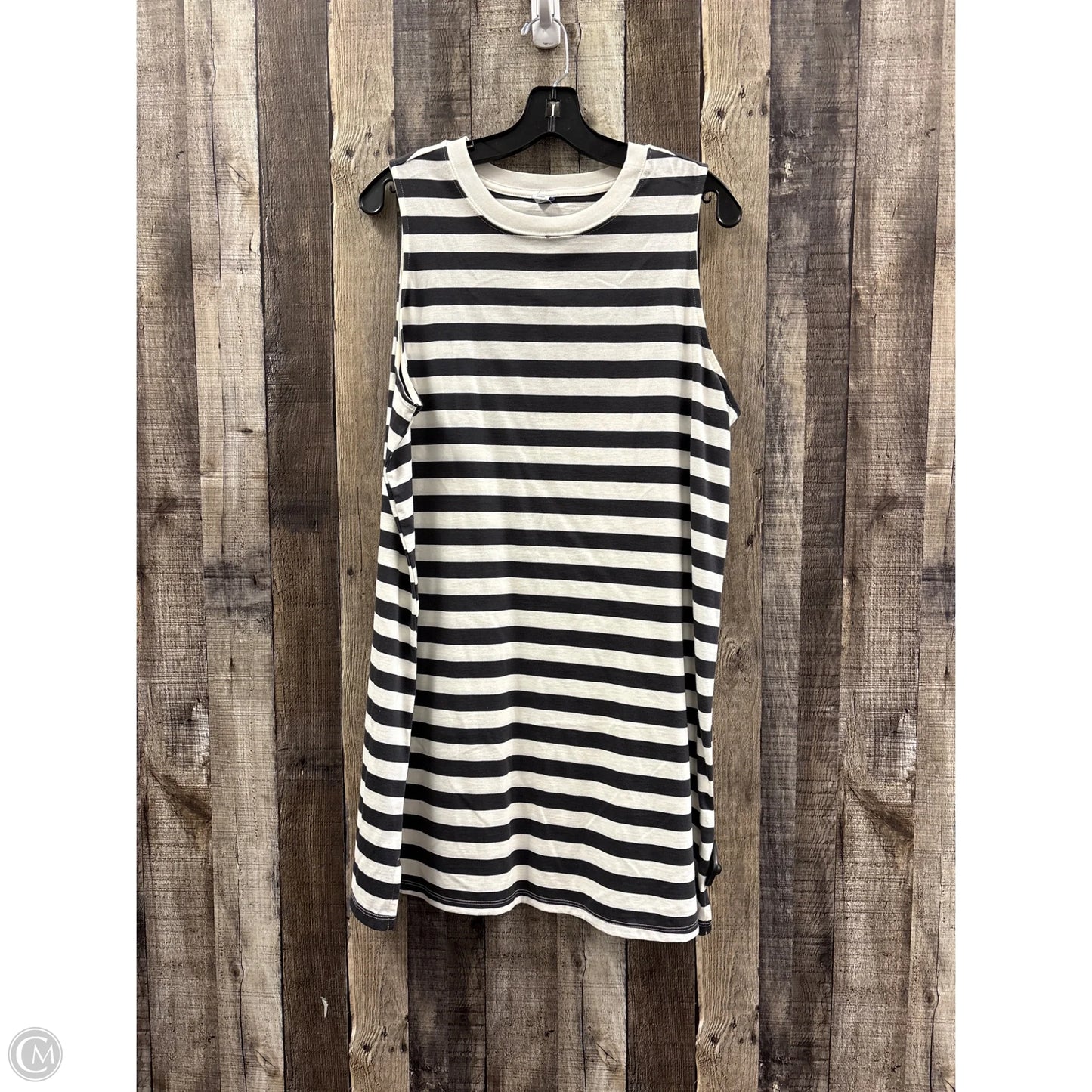 Dress Casual Short By Old Navy In Striped Pattern, Size: Lp