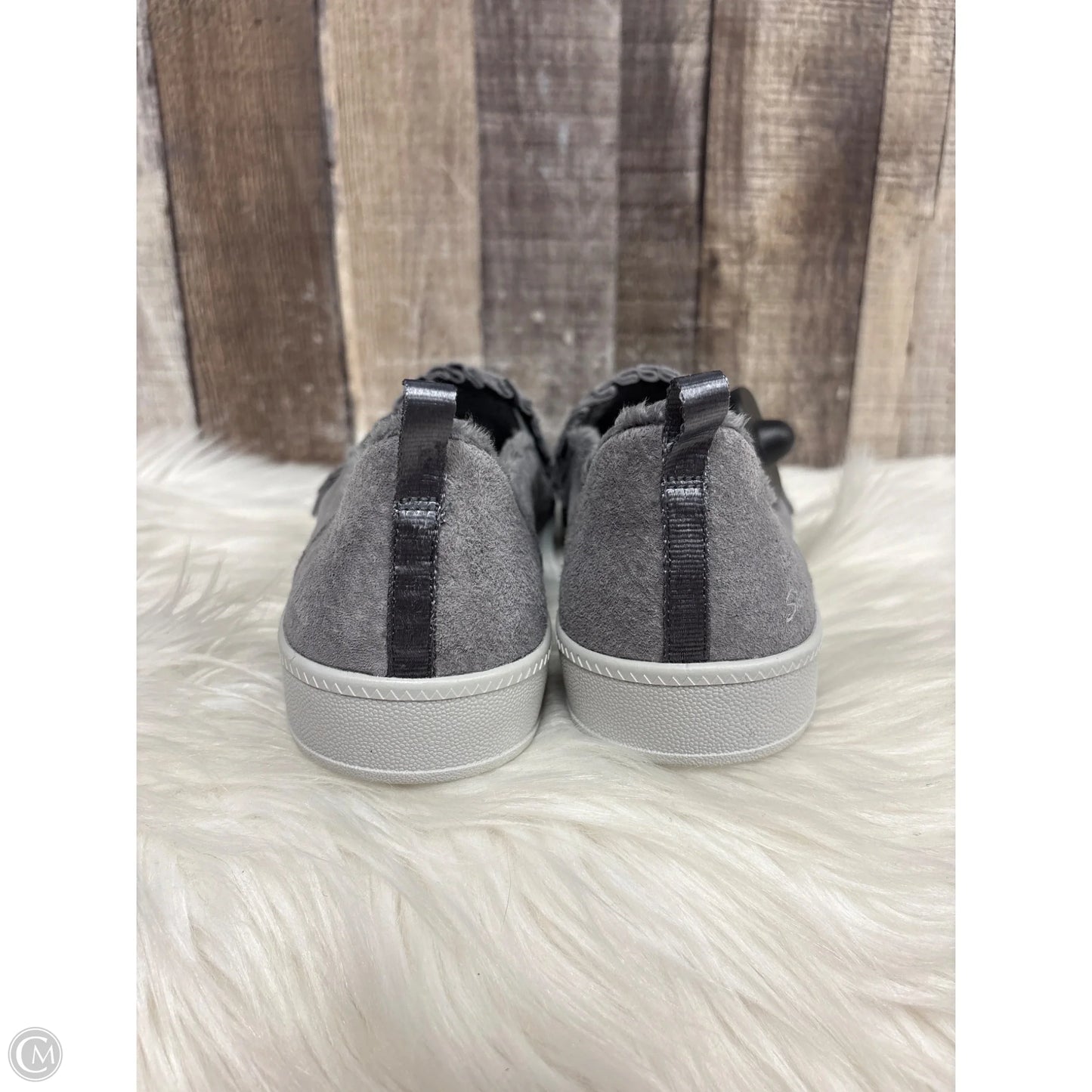 Shoes Flats By Skechers In Grey, Size: 10