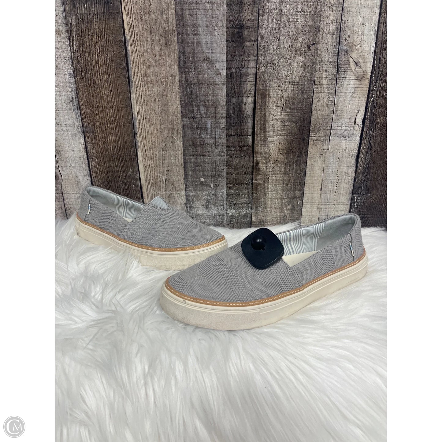 Shoes Flats By Toms In Grey, Size: 9.5