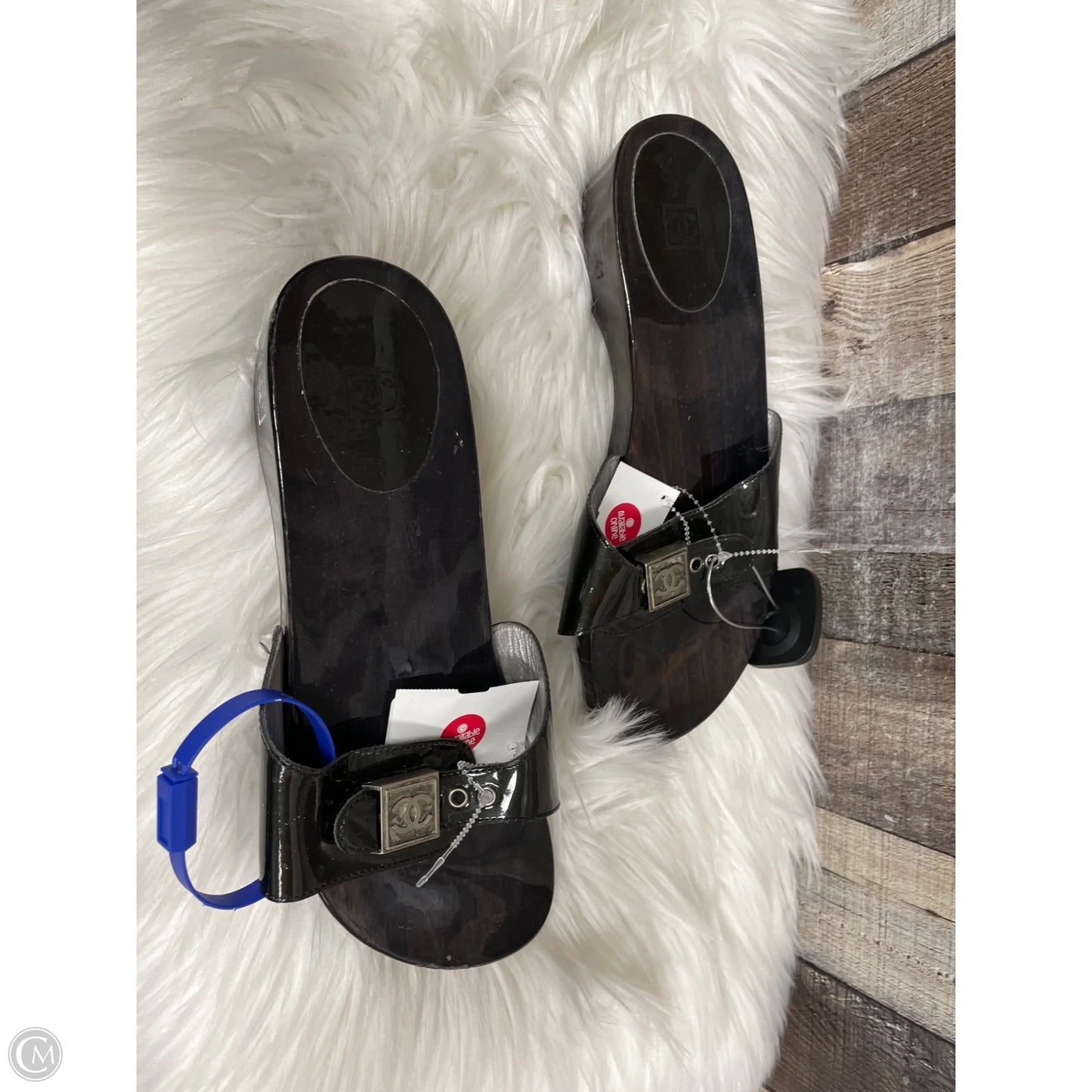 Sandals Luxury Designer By Chanel In Black, Size: 11