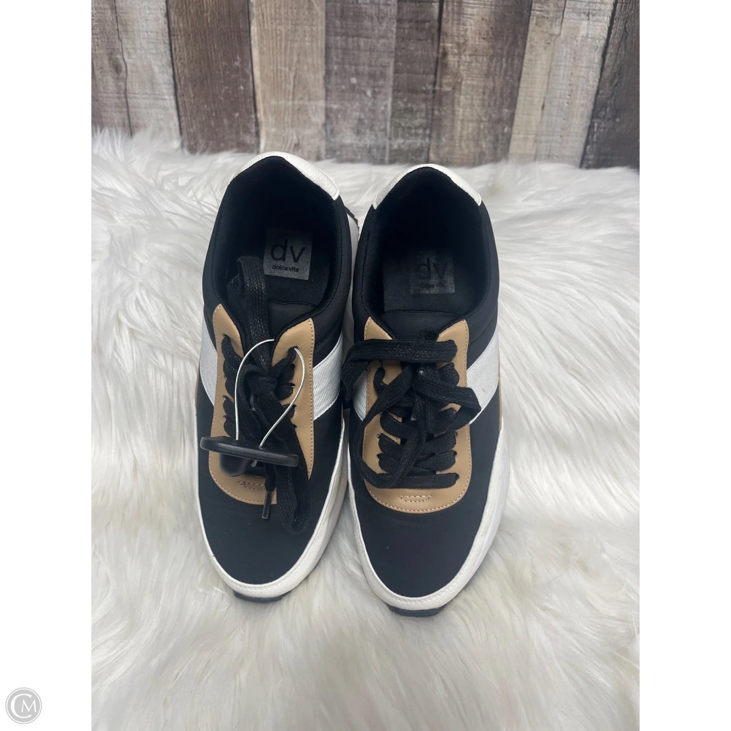Shoes Sneakers By Dolce Vita In Black & White, Size: 7.5
