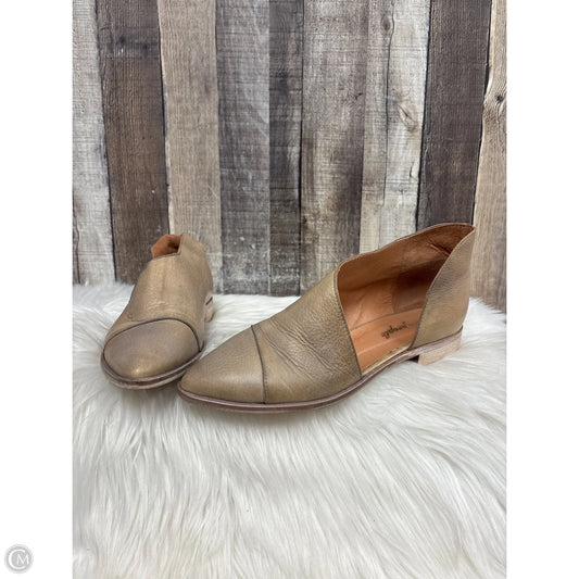 Shoes Flats By Free People In Beige, Size: 10