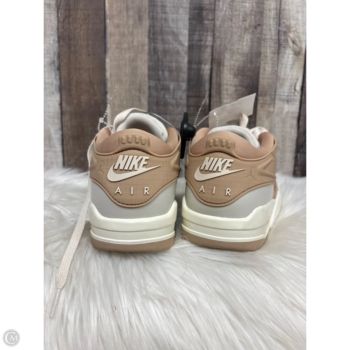 Shoes Luxury Designer By Jordan In Tan, Size: 8
