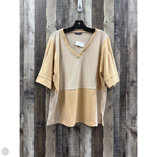 Top Short Sleeve By Dokotoo In Tan, Size: L