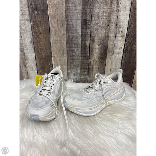 Shoes Athletic By Nike In White, Size: 8